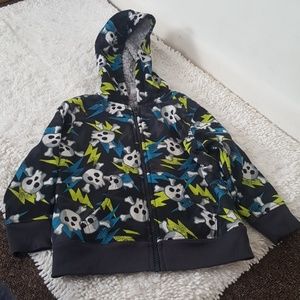 Healthtex skulls hoodie